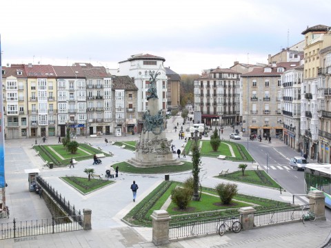 Plaza Virgen Blanca (Vitoria)