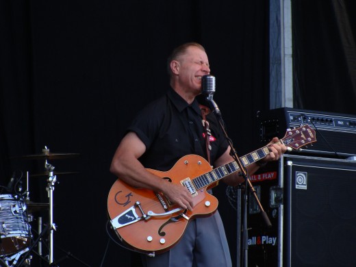 Reverend Horton Heat (Azkena Rock festival 2011)