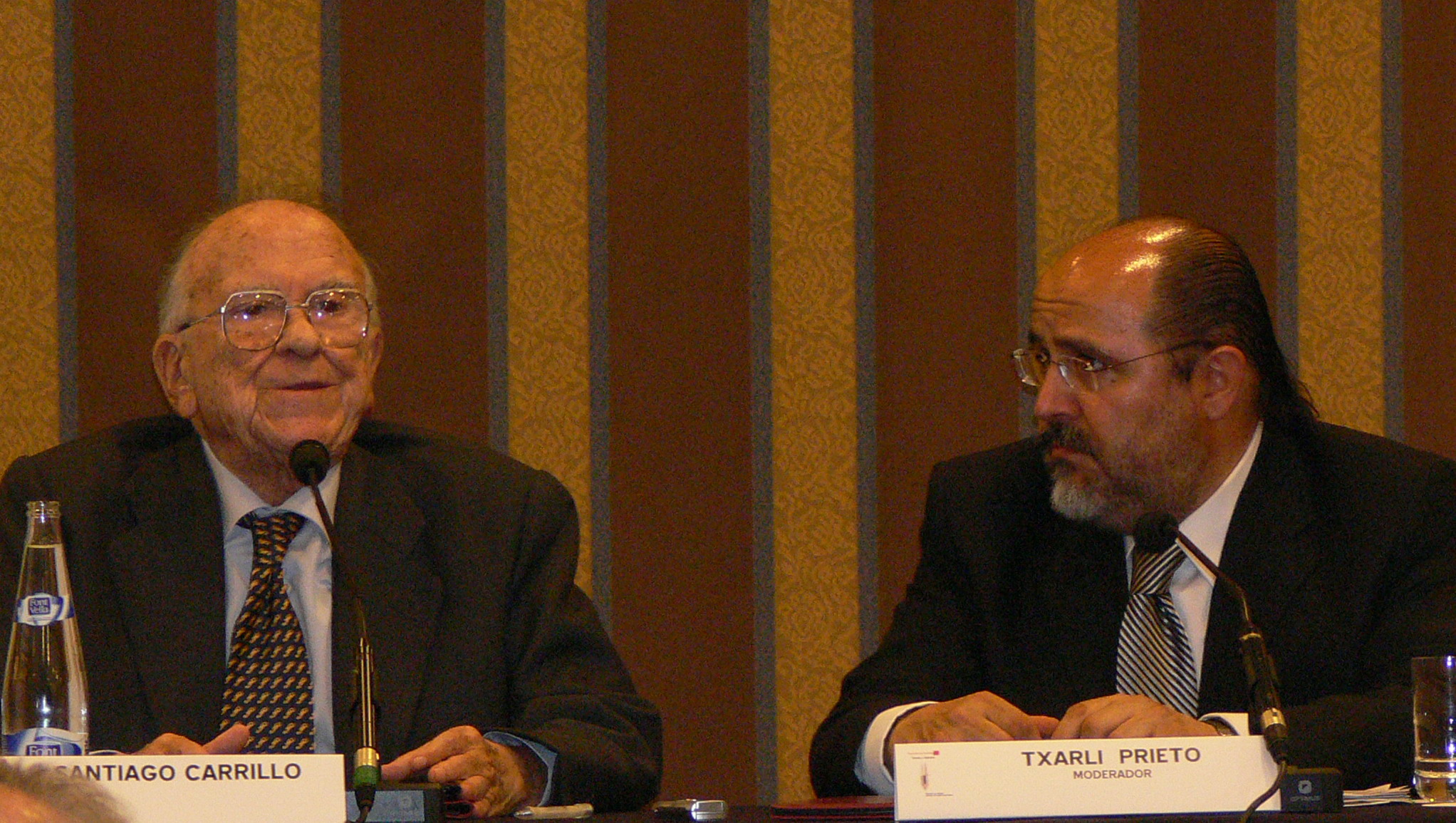 Santiago Carrillo en Vitoria, allá por 2006.