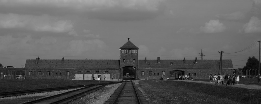 Entrada al campo ce concentración de Auschwitz II Birkenau.